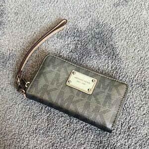 NWOT Michael Kors Wallet/Clutch